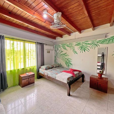 Hostal Mom Mariela San Andrés Екстериор снимка
