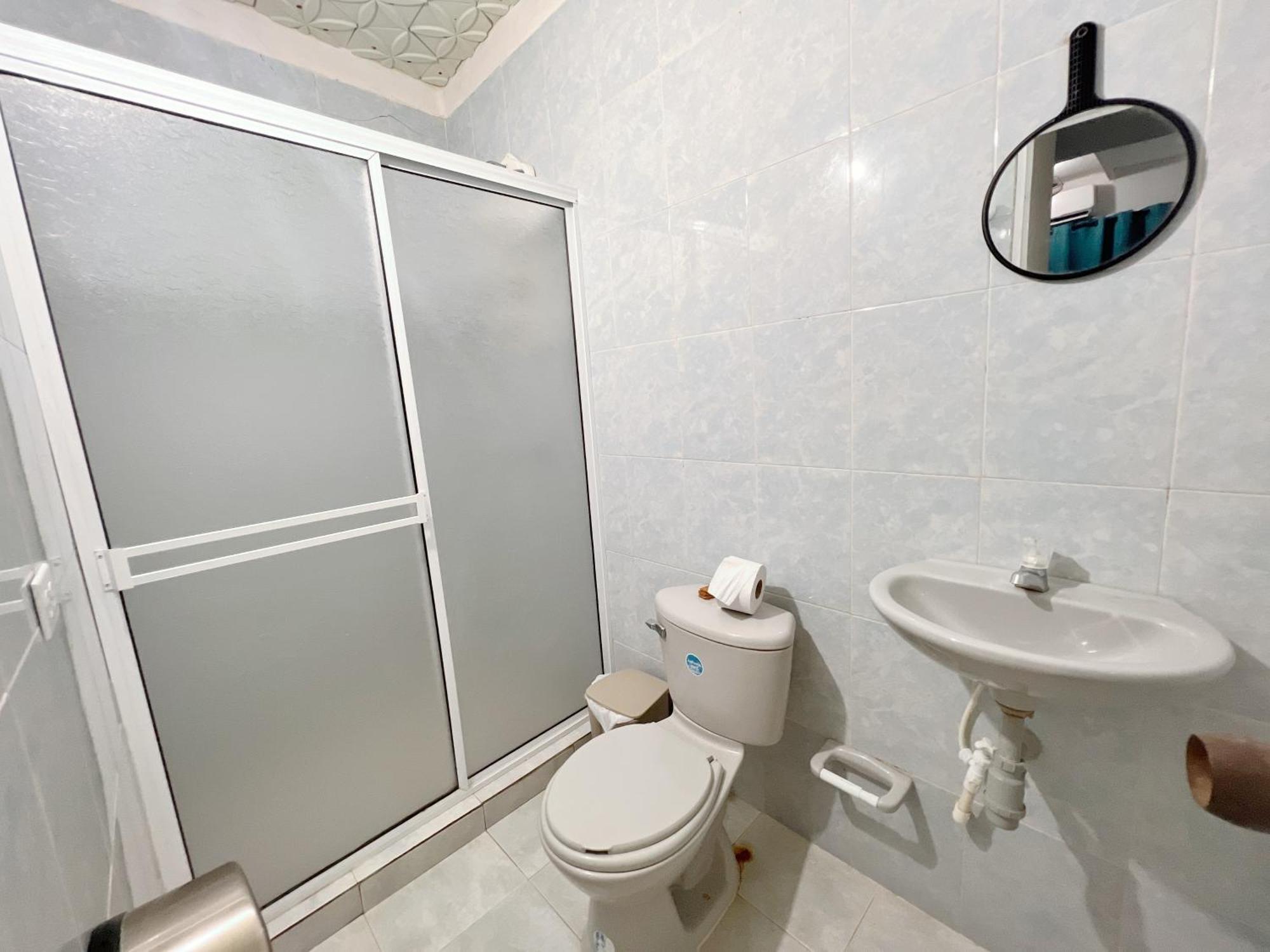 Hostal Mom Mariela San Andrés Екстериор снимка
